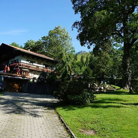 Haus Sonnenblick بيت ضيافة بايريشزيل