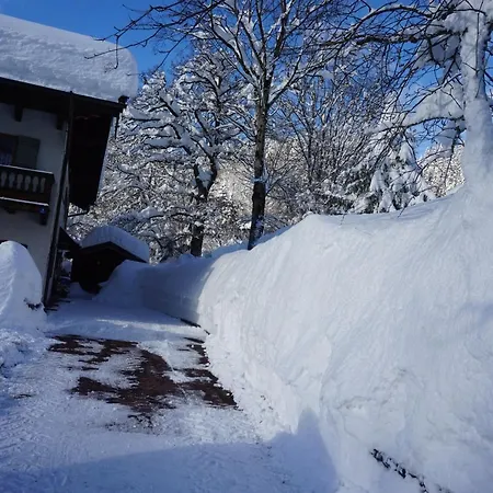 Haus Sonnenblick بيت ضيافة